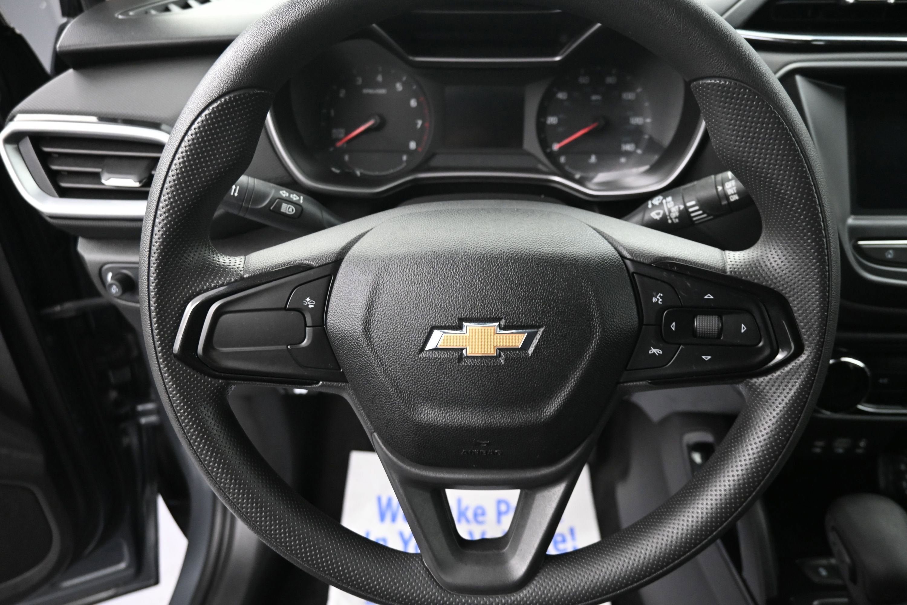 Used 2022 Chevrolet TrailBlazer LS w/ LPO, Blackout Package AWD/4WD image 10