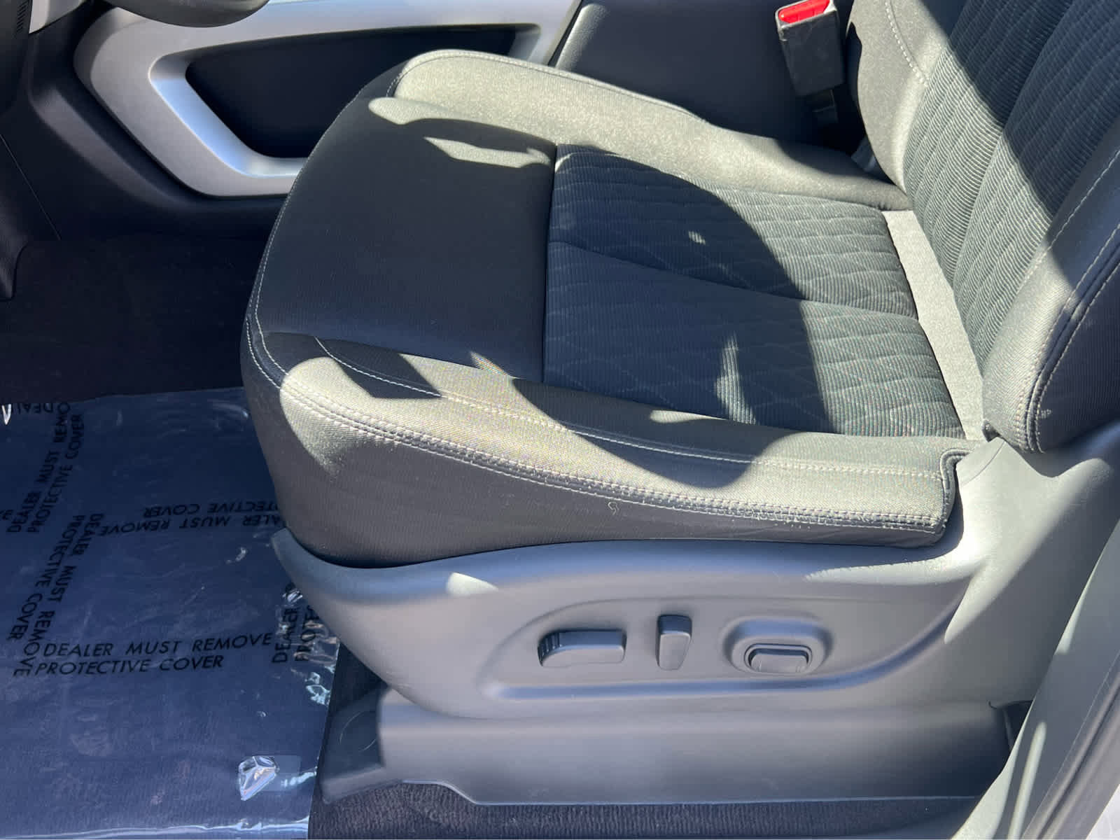 Used 2017 Nissan Titan SV AWD/4WD image 29