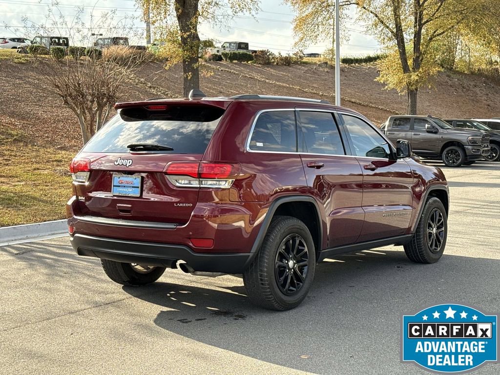 Used 2021 Jeep Grand Cherokee Laredo image 5