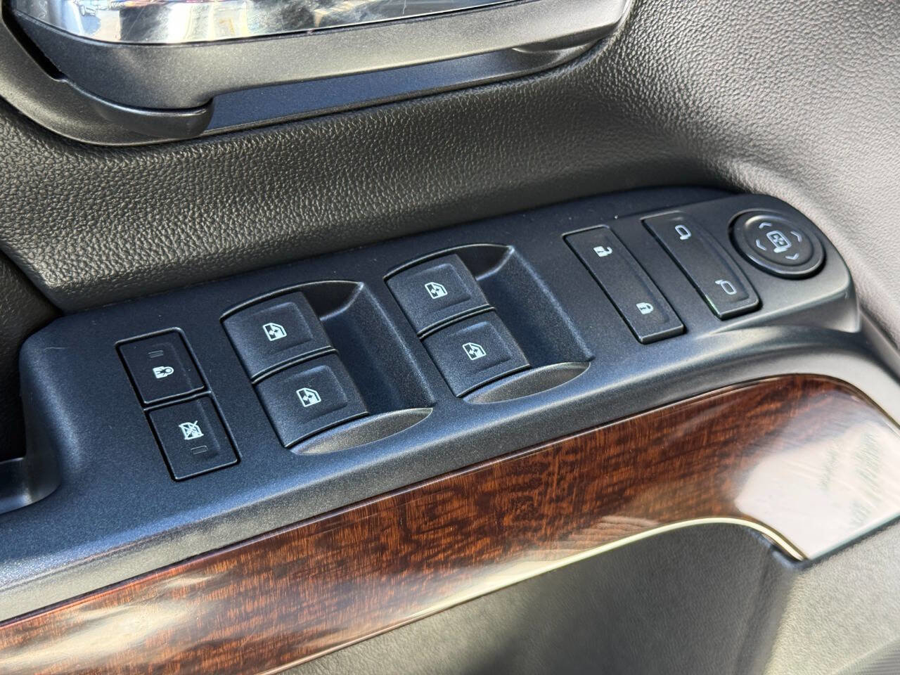 Used 2017 GMC Sierra 1500 SLE w/ SLE Value Package image 12