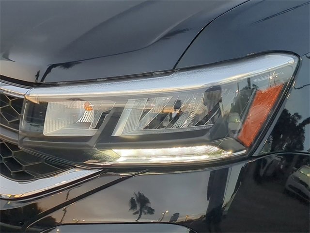 Certified 2024 Volkswagen Taos S image 7