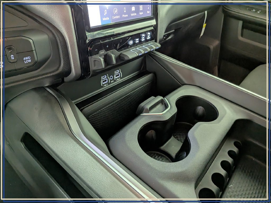 New 2026 RAM 2500 Big Horn AWD/4WD image 24