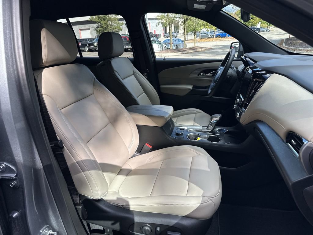 Certified 2023 Chevrolet Traverse LT image 28