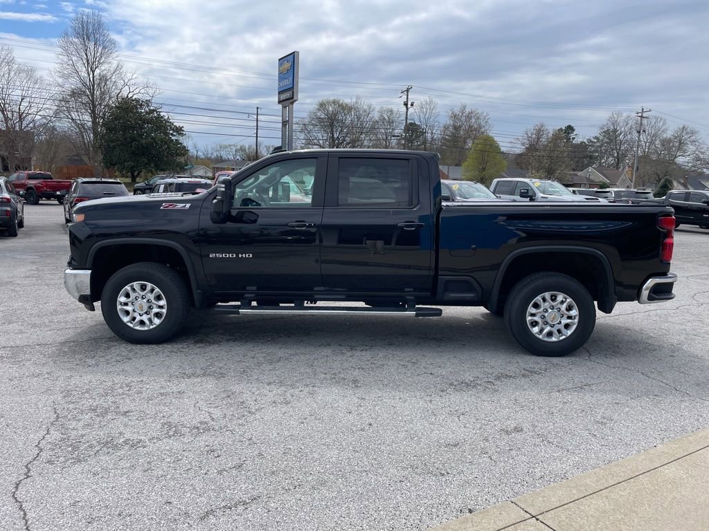Used 2024 Chevrolet Silverado 2500 LT image 5
