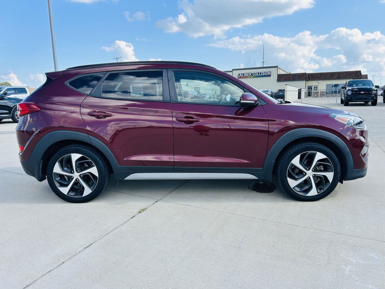 Used 2018 Hyundai Tucson Value w/ Cargo Package AWD/4WD image 38