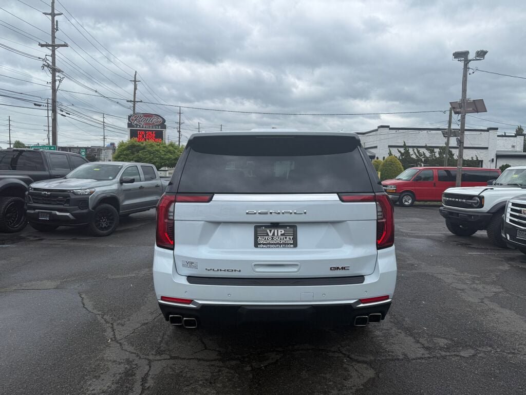 Used 2026 GMC Yukon XL Denali w/ Sun & Power Step Package AWD/4WD image 6