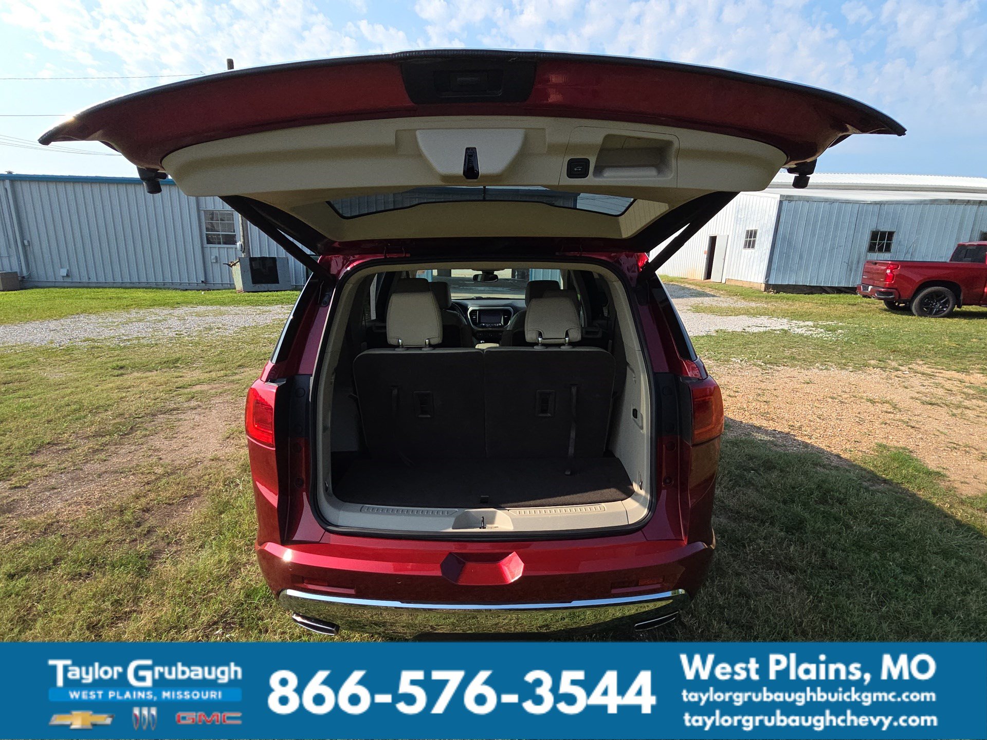 Used 2019 GMC Acadia Denali AWD/4WD image 15