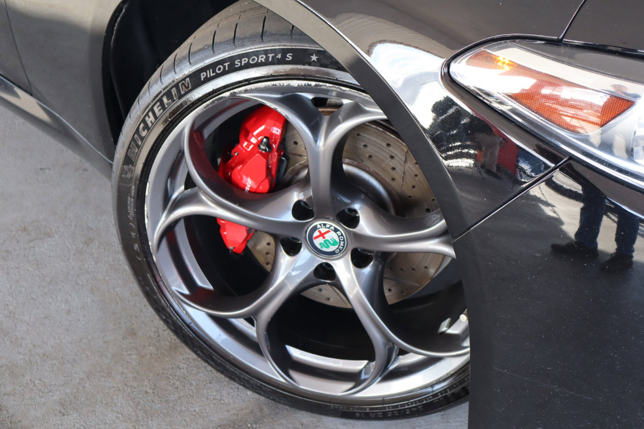 Used 2018 Alfa Romeo Giulia Ti Sport w/ Quick Order Package 22S Sport image 3