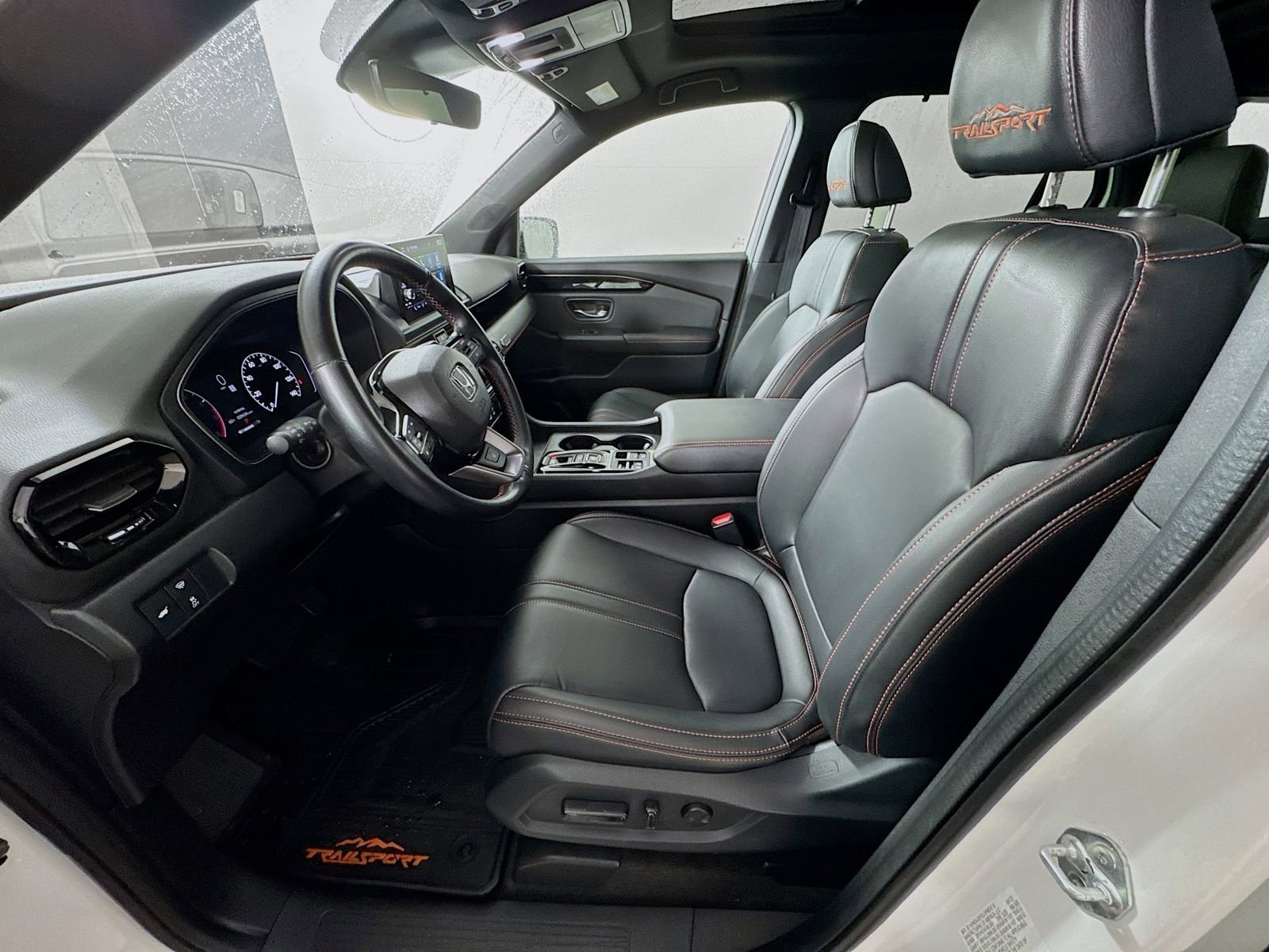 Used 2024 Honda Pilot TrailSport image 18