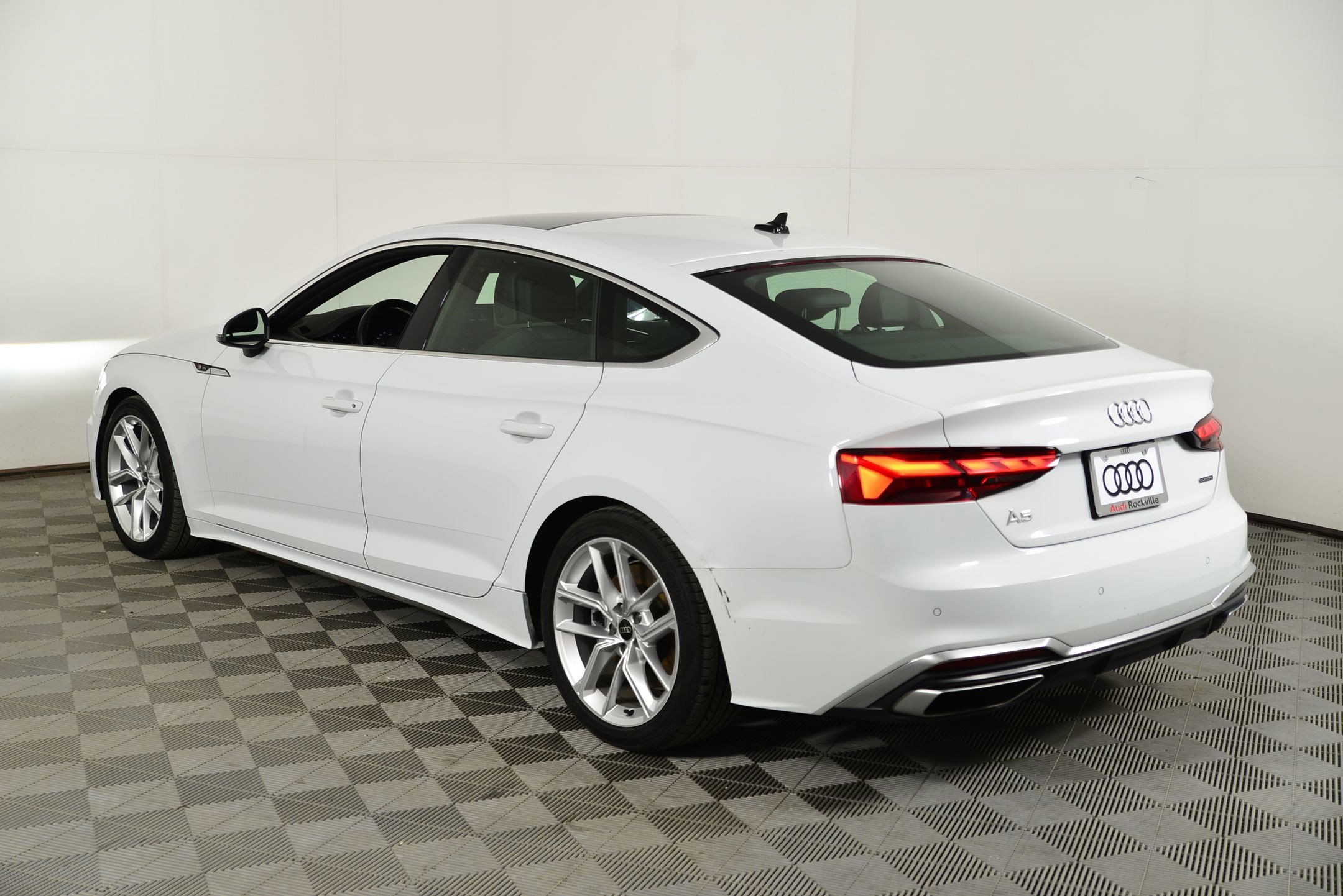 Used 2023 Audi A5 2.0T Premium w/ Convenience Package image 3