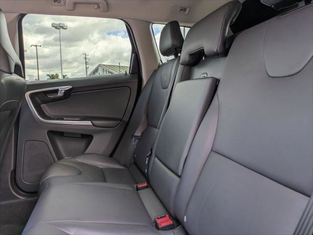 Used 2016 Volvo XC60 T5 Platinum w/ Protection Package FWD image 24