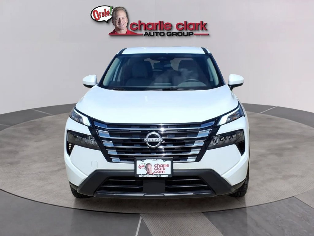 Certified 2025 Nissan Rogue SV AWD/4WD image 8