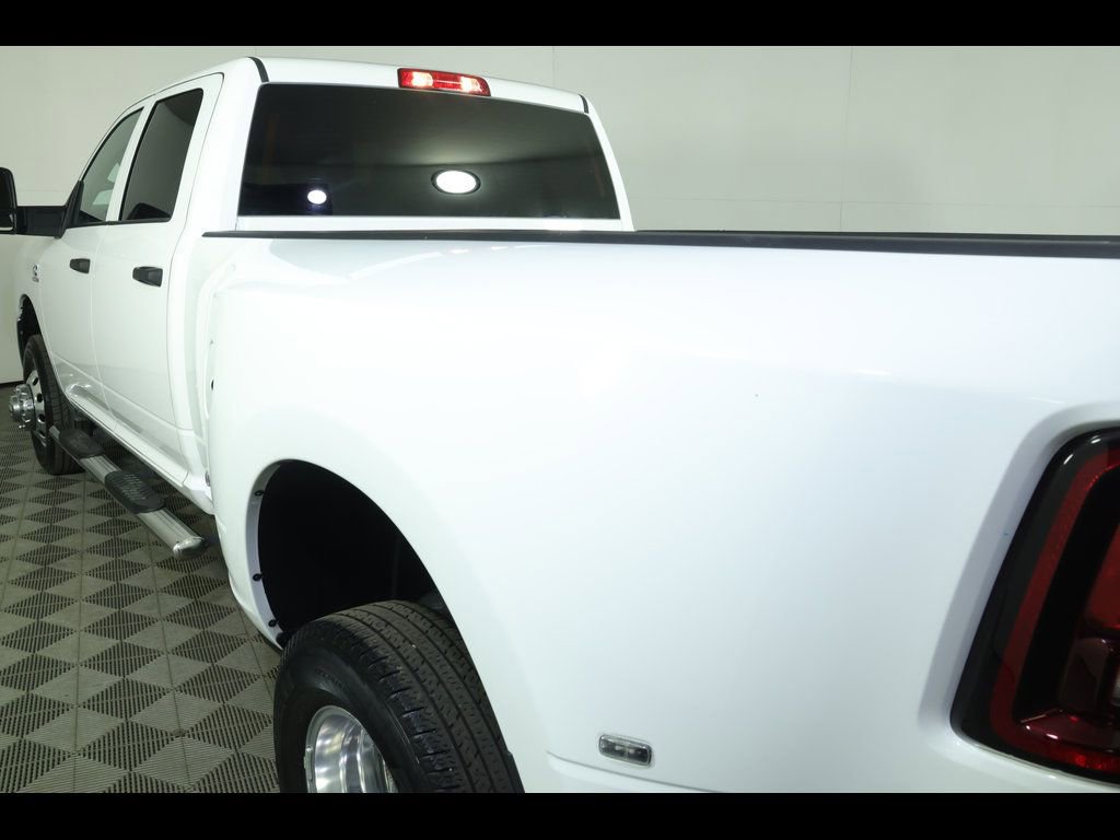 Used 2025 RAM 3500 Tradesman w/ Chrome Appearance Group AWD/4WD image 14
