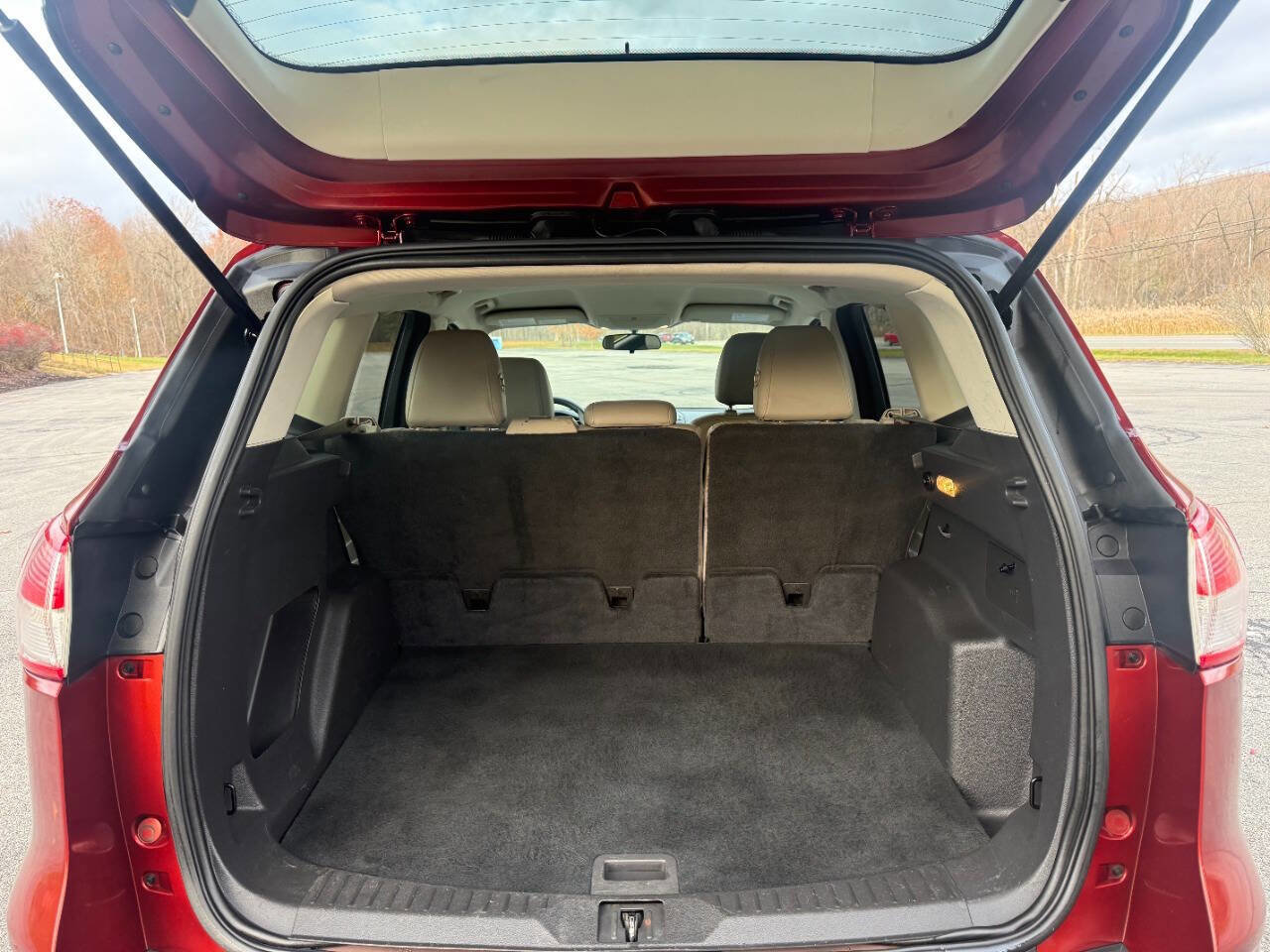 Used 2015 Ford Escape SE w/ SE Chrome Package image 18