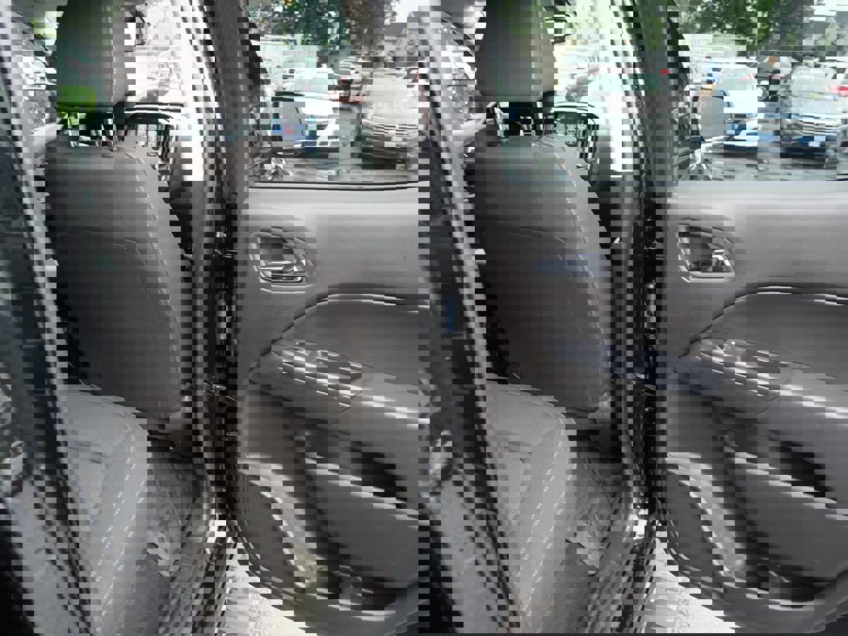 Used 2018 Chevrolet Colorado LT image 25