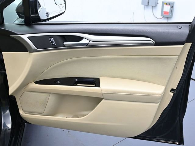 Used 2013 Ford Fusion SE image 29