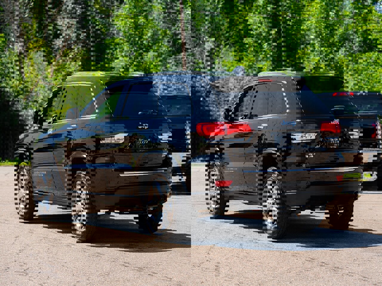 Used 2020 Jeep Grand Cherokee Limited w/ Luxury Group II image 7