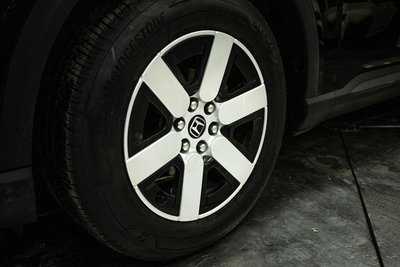 Used 2024 Honda Prologue EX image 3