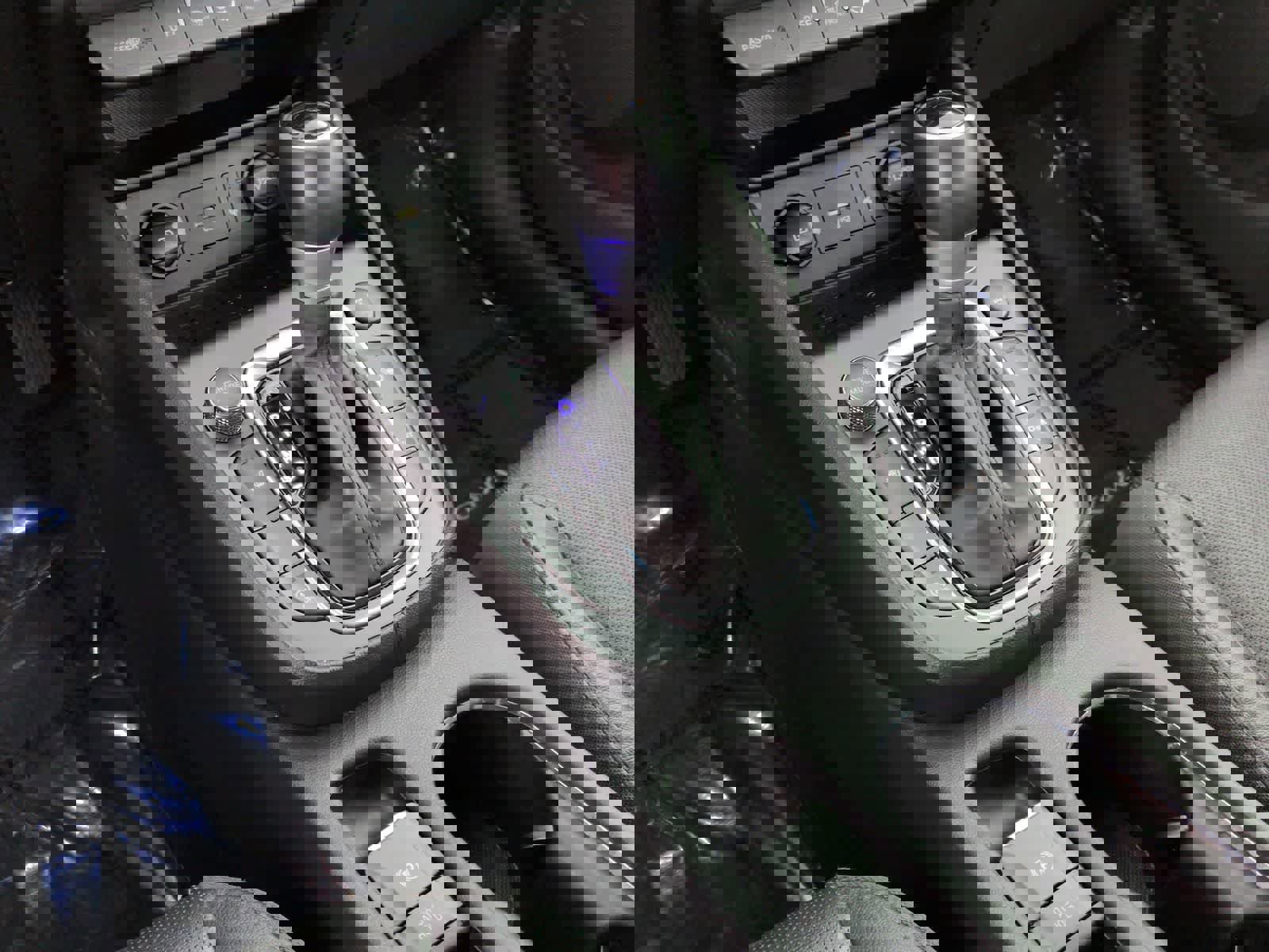 Used 2022 Hyundai Kona Limited w/ Cargo Package image 33