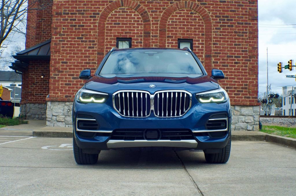 Used 2022 BMW X5 xDrive45e image 2