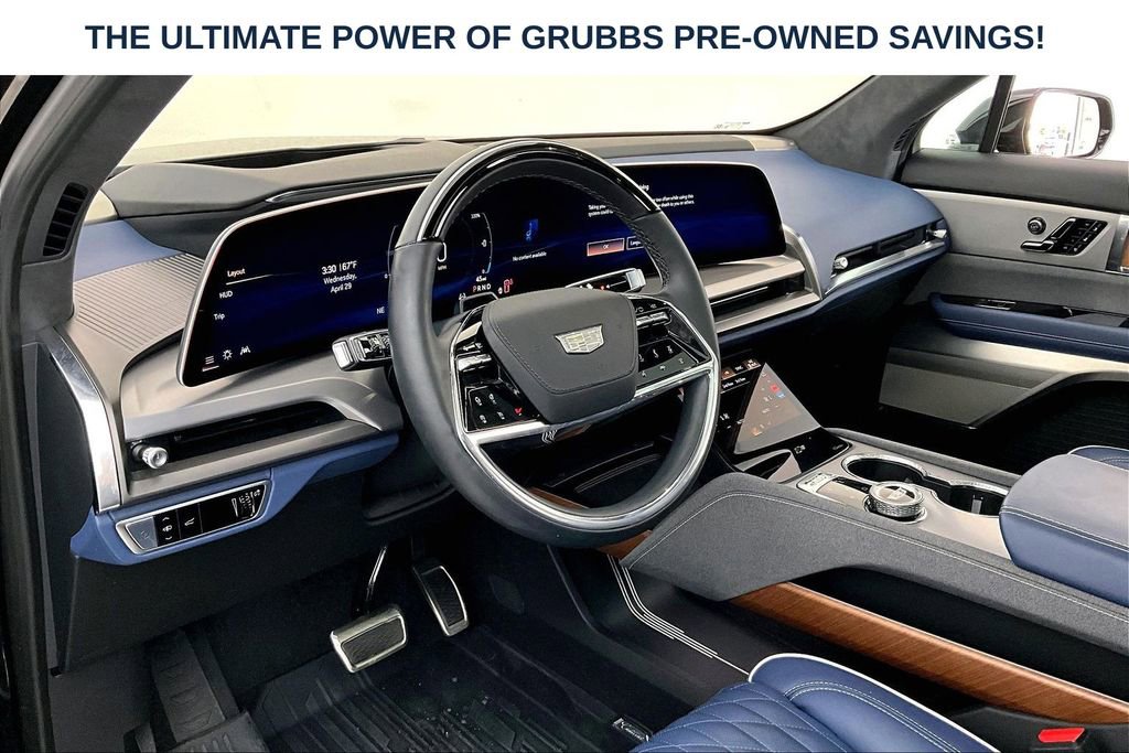 Used 2026 Cadillac Vistiq Premium Luxury w/ LPO, Floor Liner Package AWD/4WD image 18
