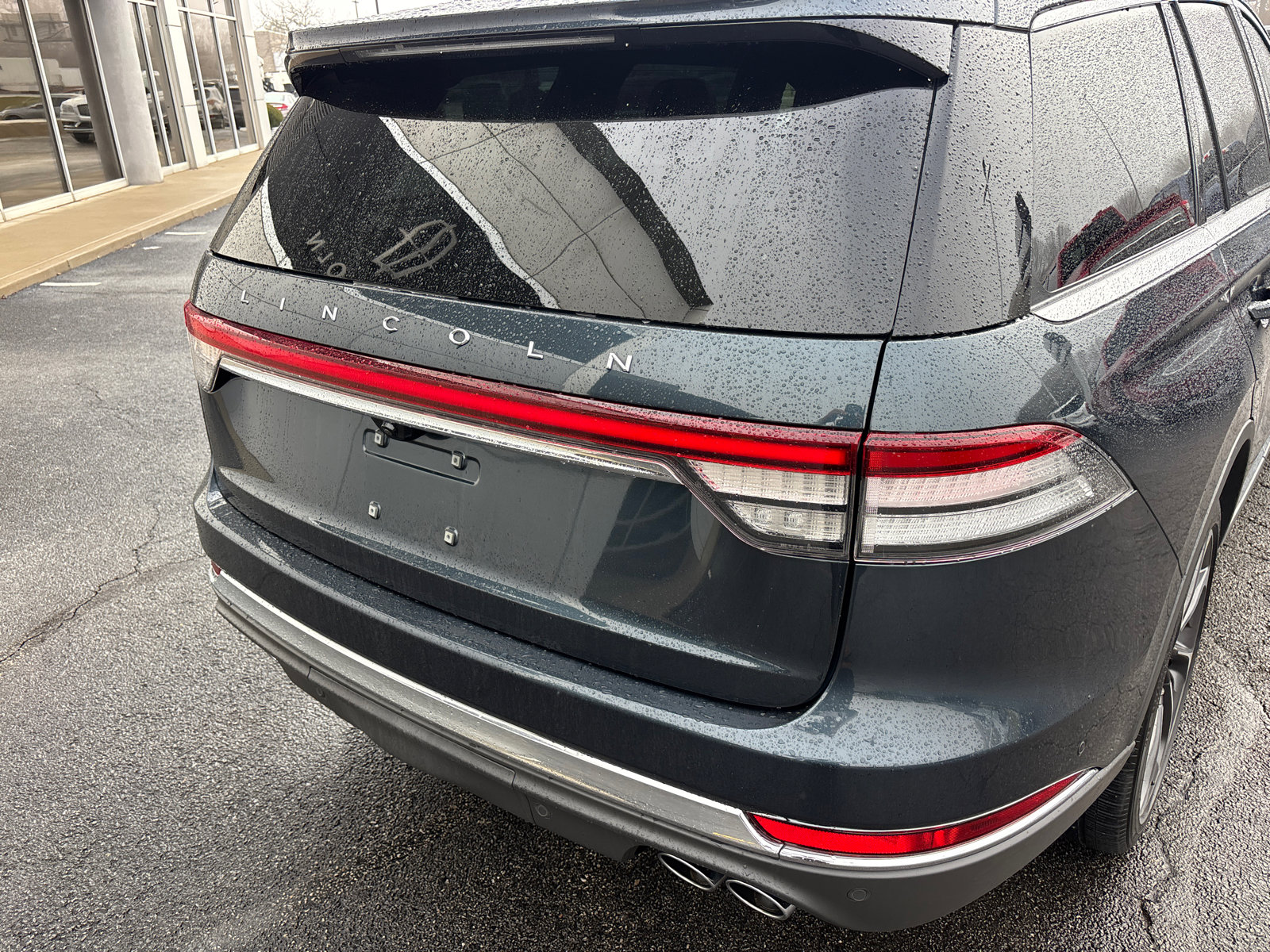 Certified 2023 Lincoln Aviator Reserve w/ Equipment Group 201A image 9