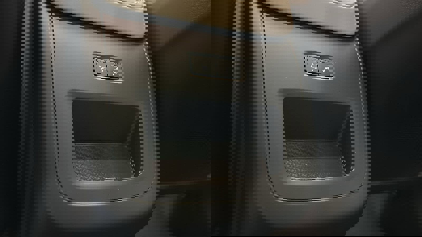 New 2026 Volvo XC60 T8 Plus w/ Protection Package Premier image 28