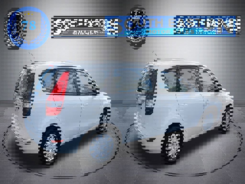 Used 2012 Hyundai Elantra GLS image 7