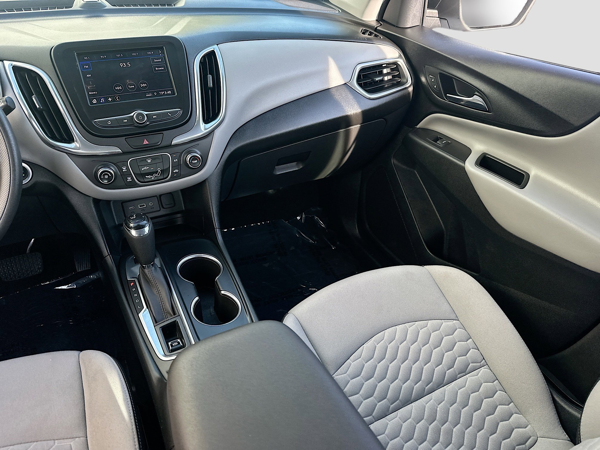 Used 2020 Chevrolet Equinox LS image 22