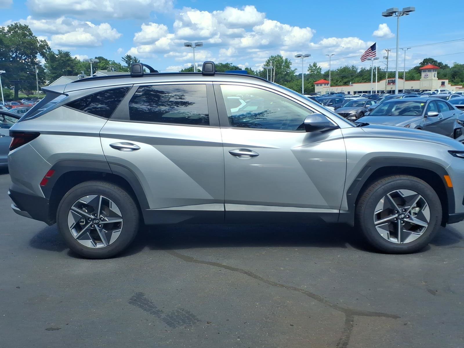 Certified 2025 Hyundai Tucson SEL AWD/4WD image 4