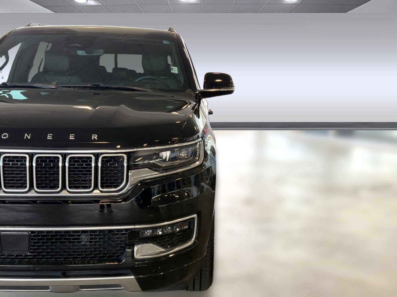 Used 2023 Jeep Wagoneer L Series III w/ Preferred Equipment Group image 18