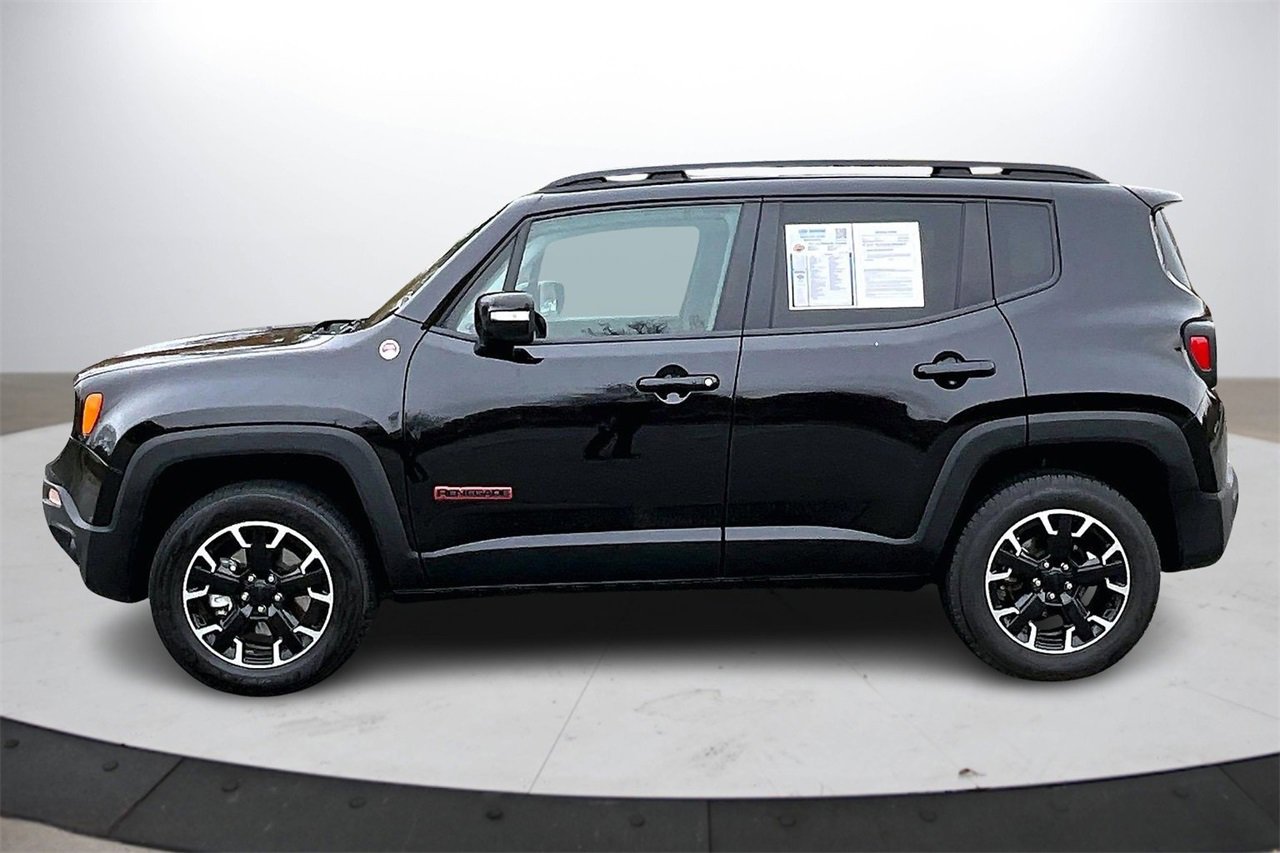 Certified 2023 Jeep Renegade Trailhawk image 5