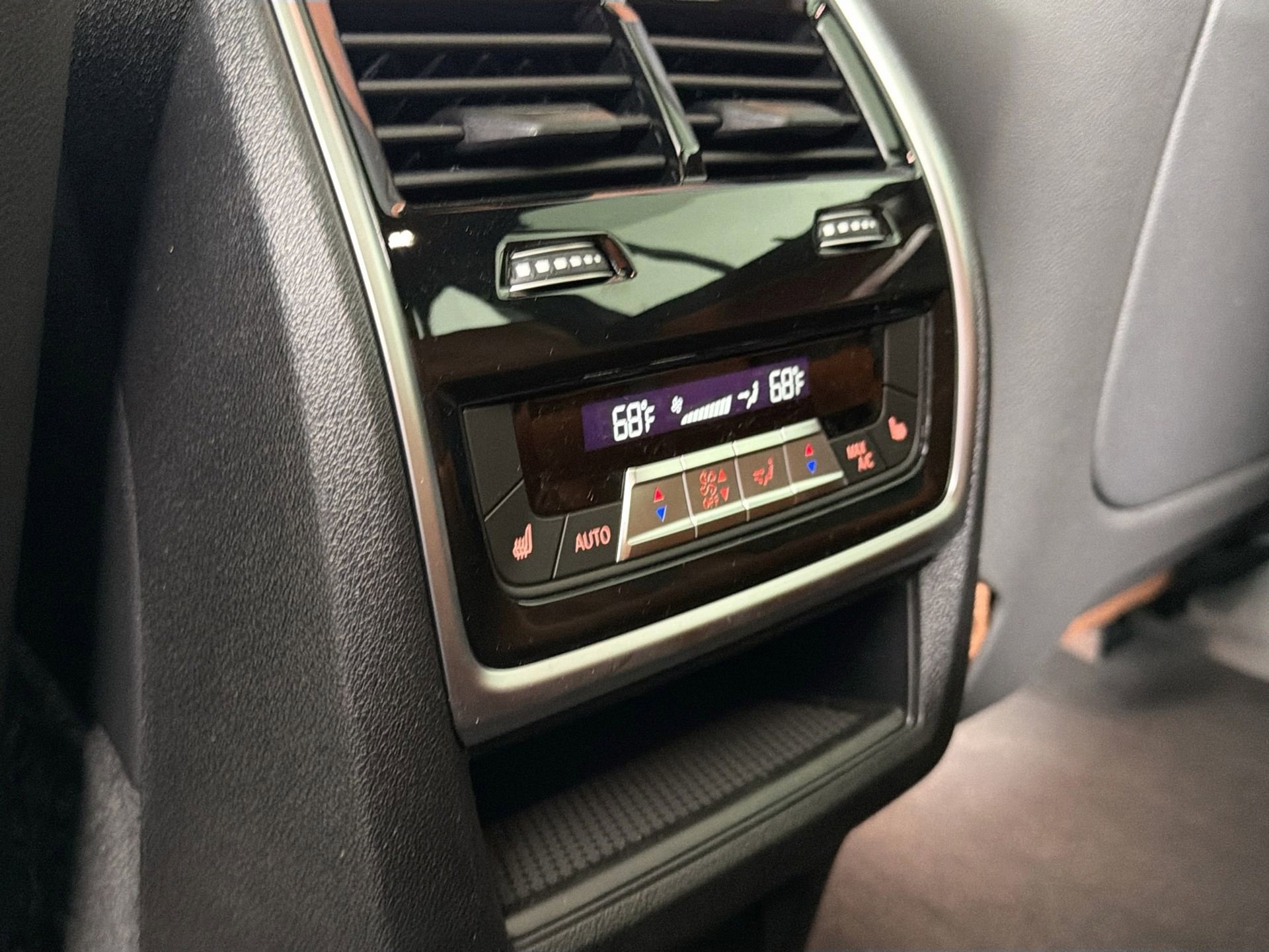 New 2026 BMW X5 M60i image 27