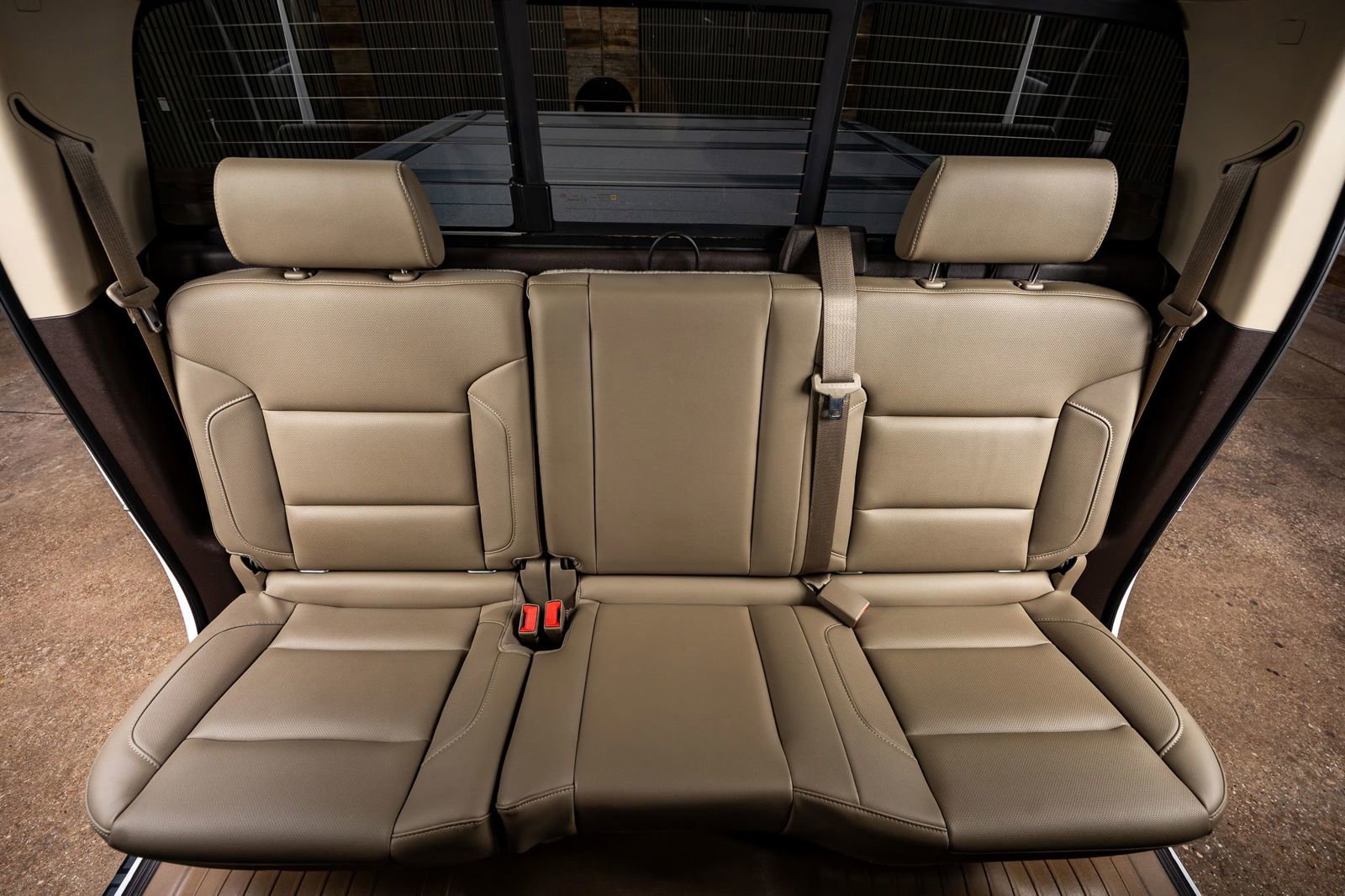 Used 2015 Chevrolet Silverado 2500 LTZ w/ LTZ Plus Package AWD/4WD image 30