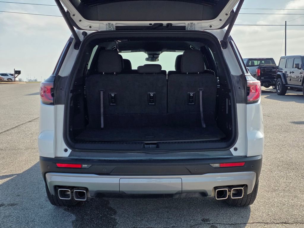 Used 2025 GMC Acadia Elevation image 7