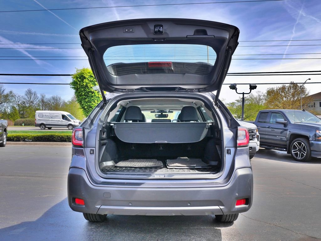 Used 2023 Subaru Outback Onyx Edition AWD/4WD image 16