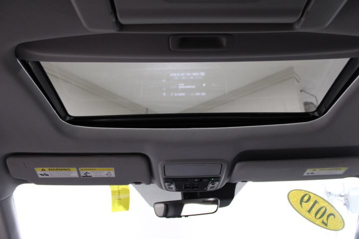 Used 2019 Honda Pilot Elite image 3