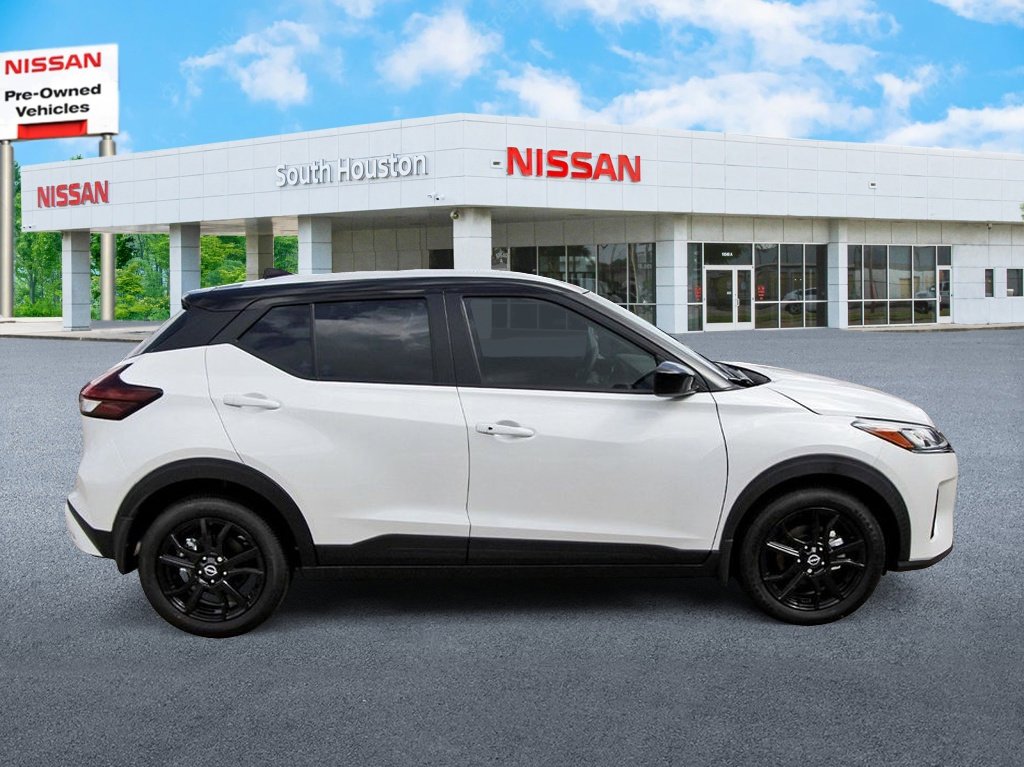 Used 2024 Nissan Kicks SV FWD image 5