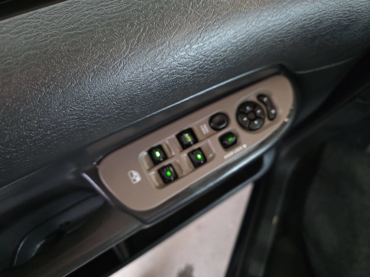 Used 2003 Dodge Ram 1500 Truck ST image 9