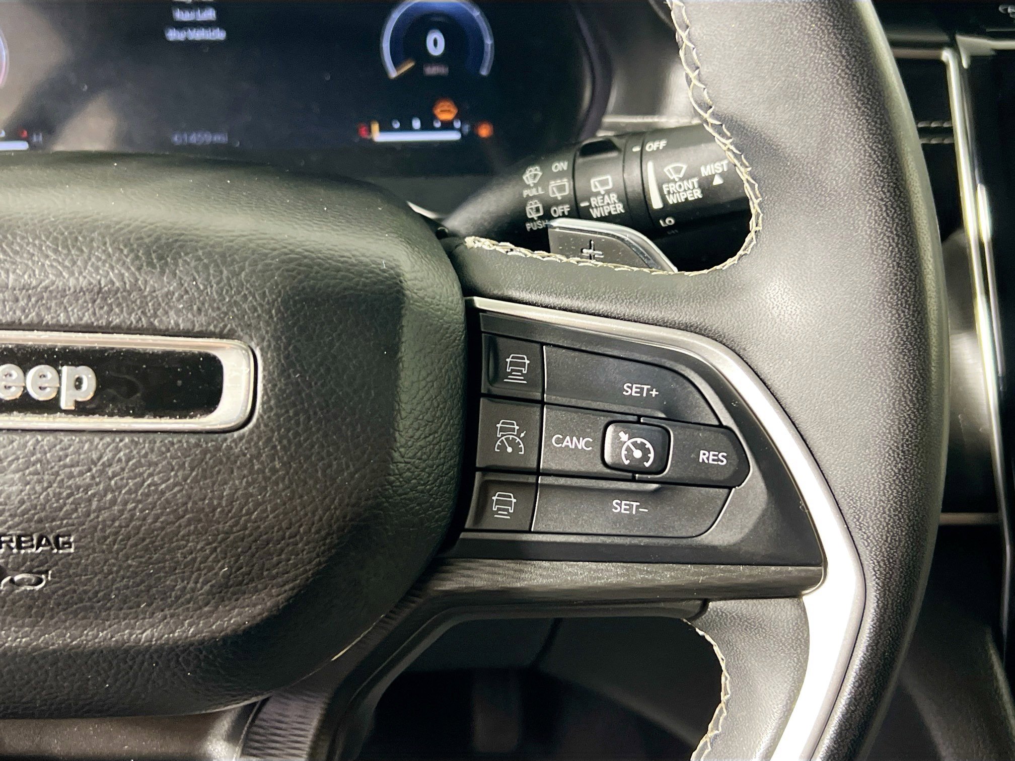 Used 2023 Jeep Grand Cherokee L Laredo RWD image 19