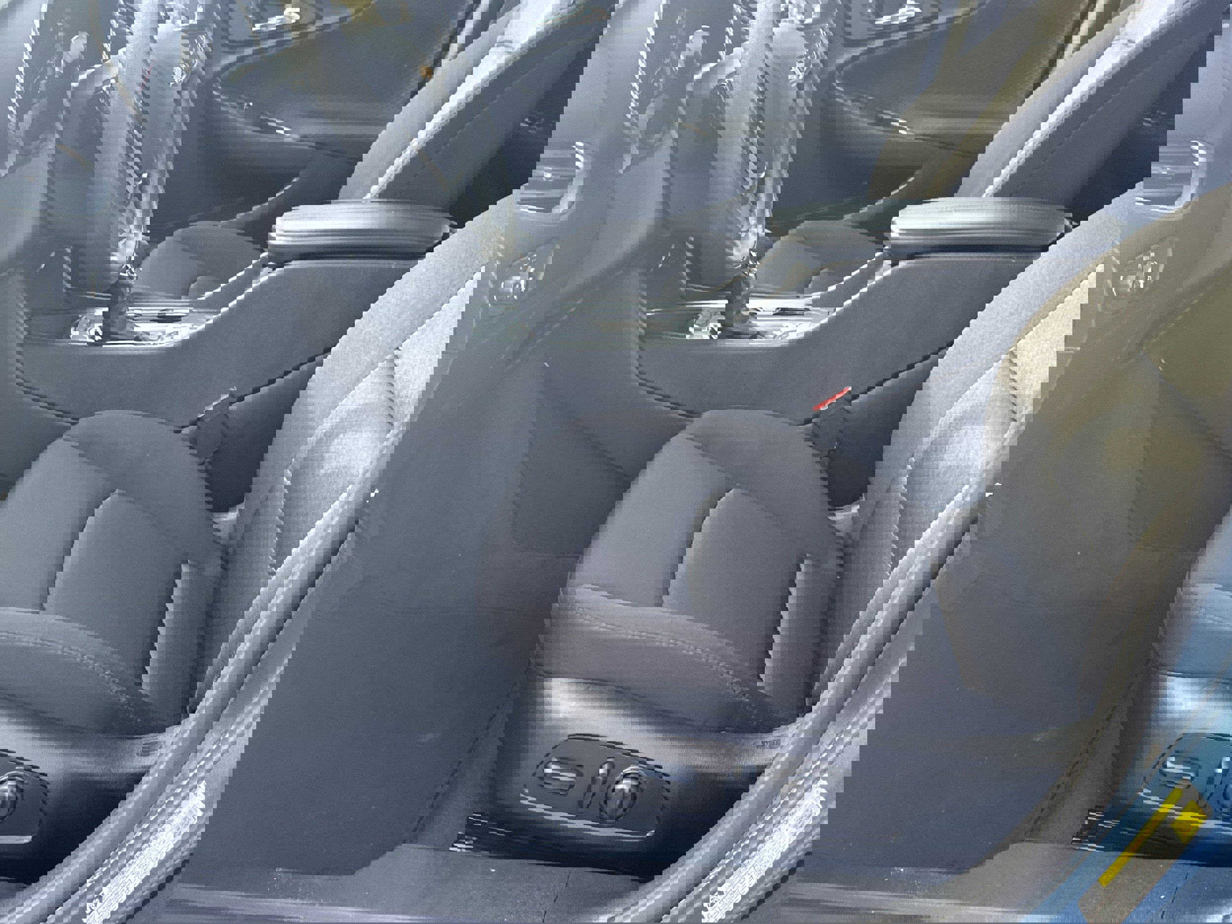 Used 2024 Chevrolet Malibu LT image 9