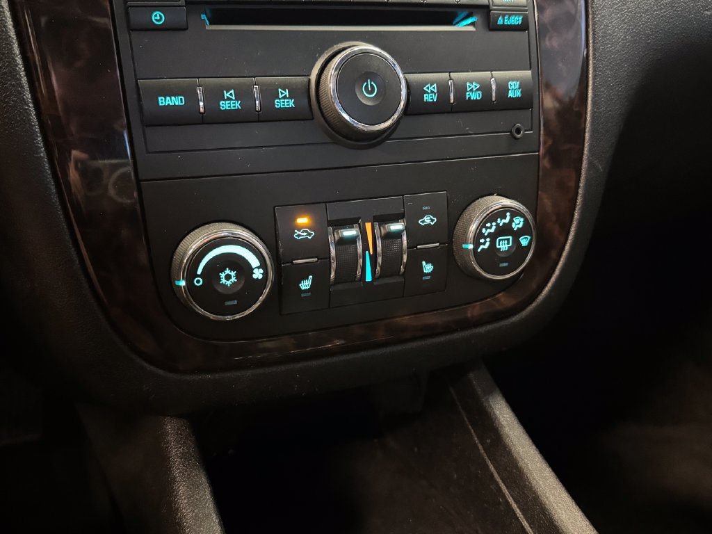 Used 2014 Chevrolet Impala LTZ FWD image 13