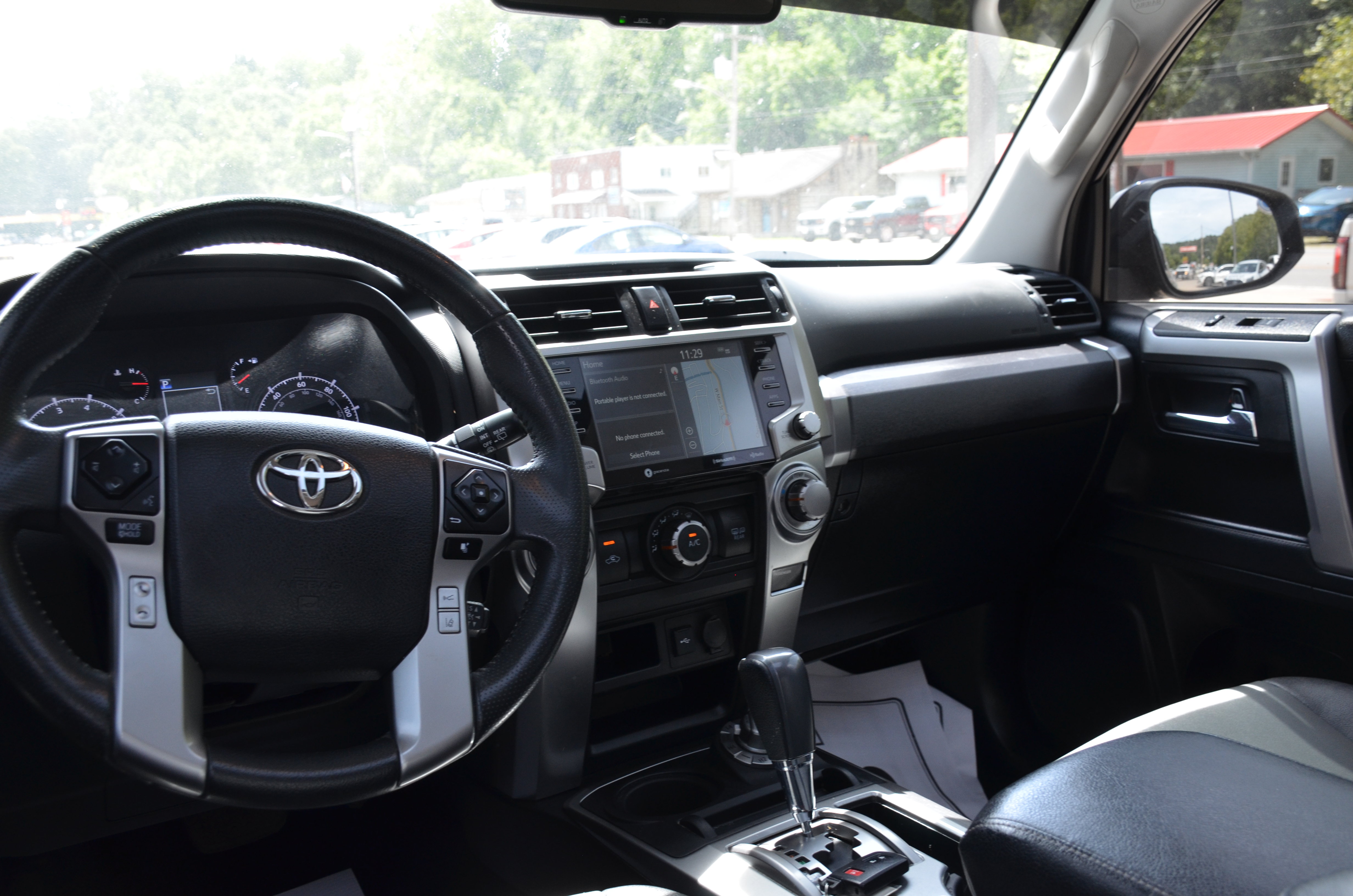 Used 2021 Toyota 4Runner SR5 Premium w/ Moonroof Package AWD/4WD image 43