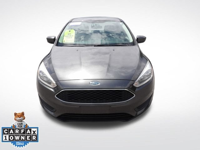 Certified 2018 Ford Focus SE FWD image 2