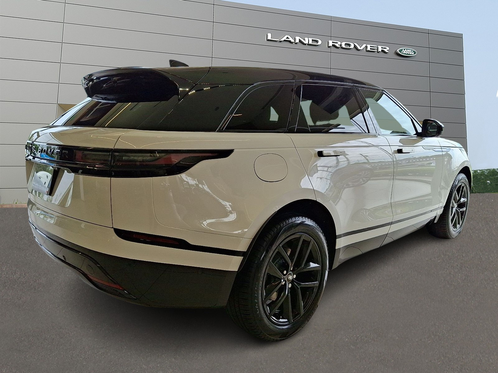 New 2026 Land Rover Range Rover Velar Belgravia AWD/4WD image 2