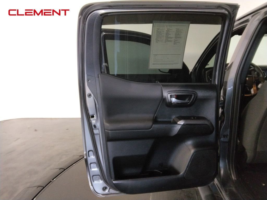 Used 2018 Toyota Tacoma TRD Off-Road image 25