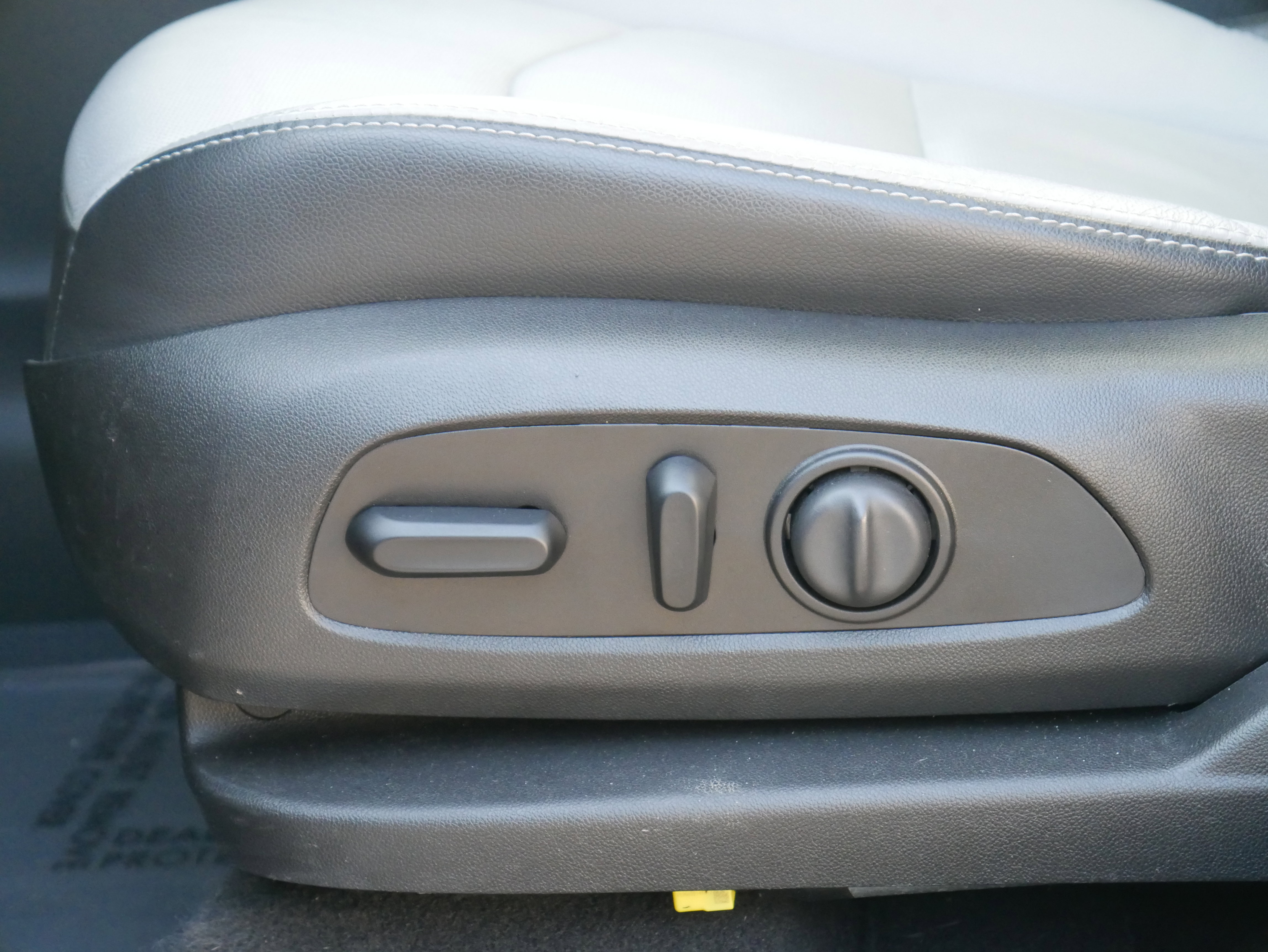 Certified 2020 Chevrolet Equinox Premier image 13