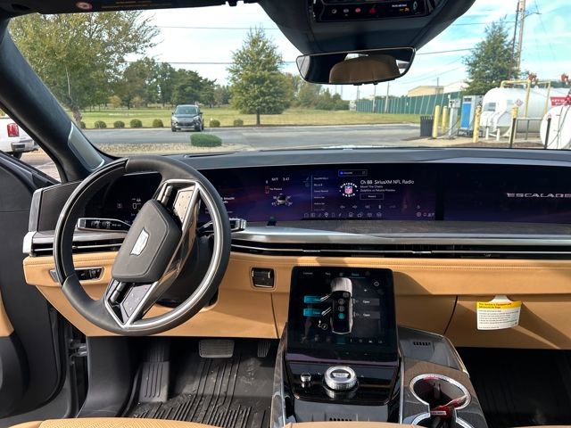 New 2026 Cadillac Escalade IQ Luxury 2 w/ LPO, Floor Liner Package image 13