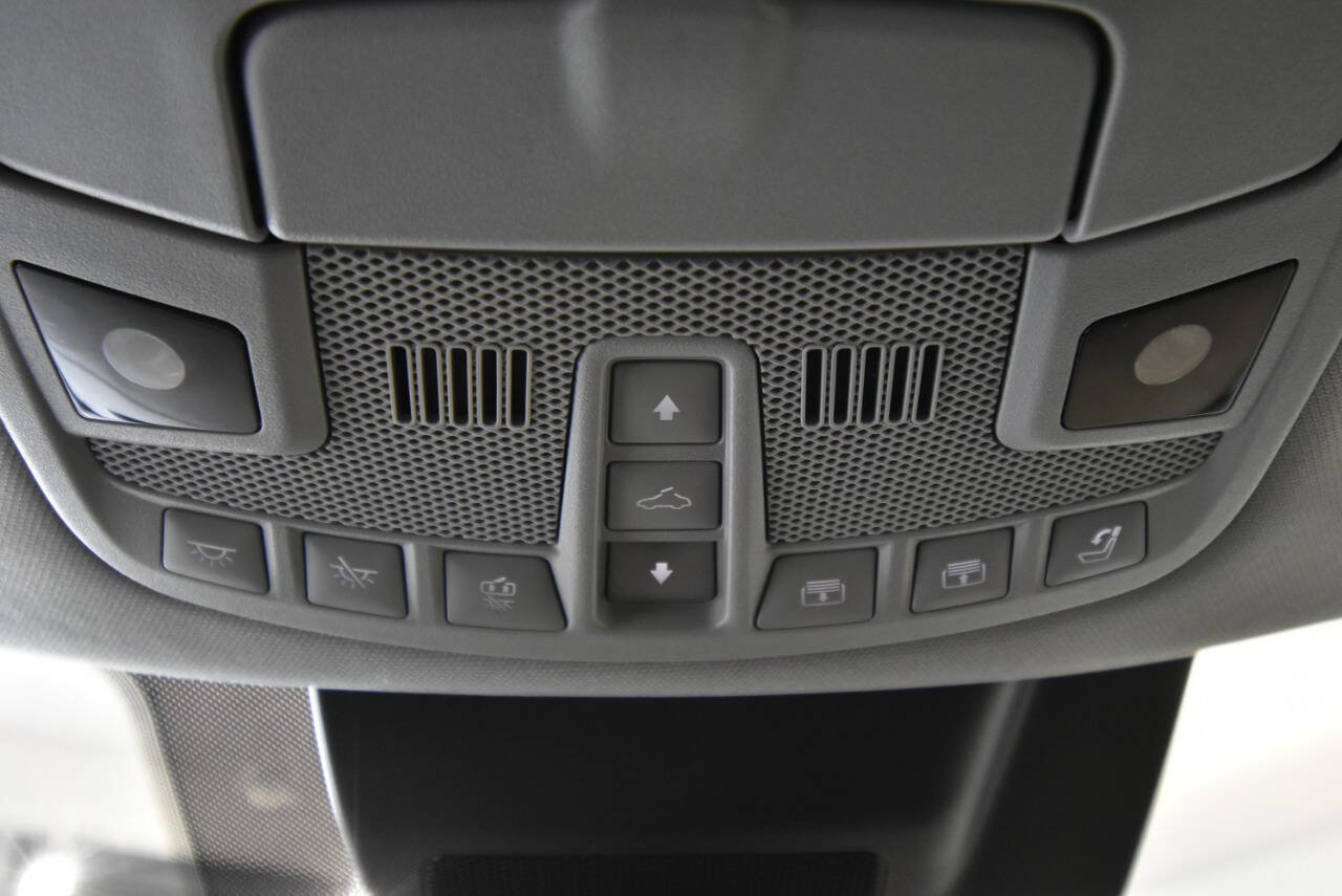 Used 2018 Lincoln Navigator Reserve w/ Technology Package image 36