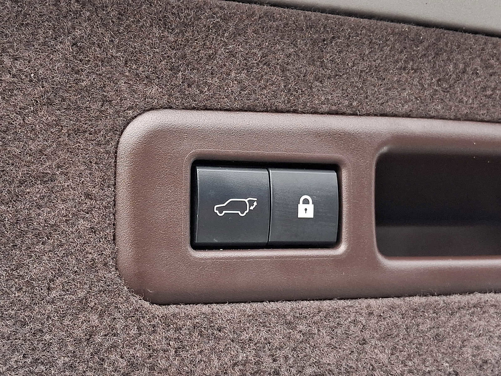 Used 2020 Lexus RX 350L Premium w/ Premium Package image 27